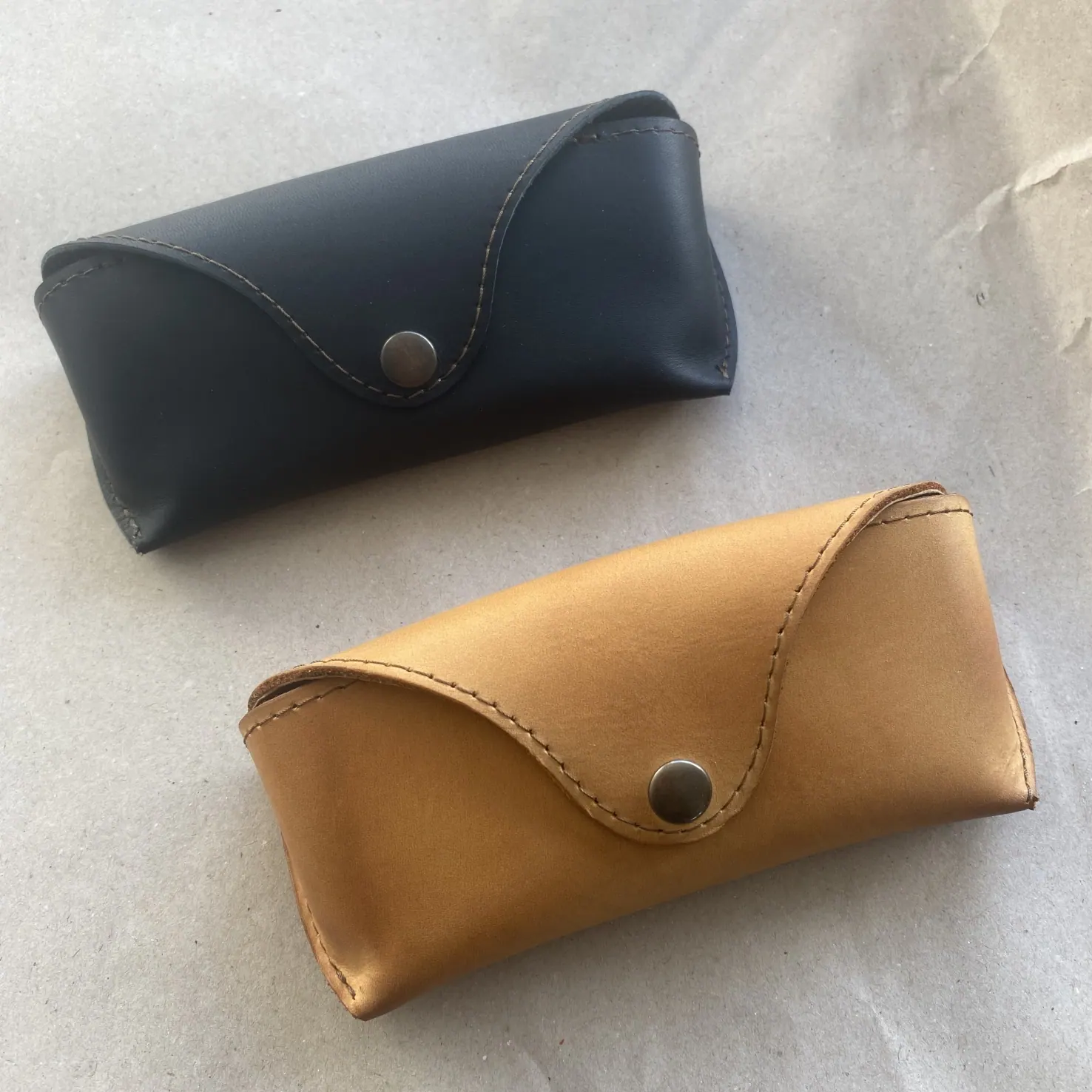 Etui skórzane na okulary — fotografia z galerii modelu